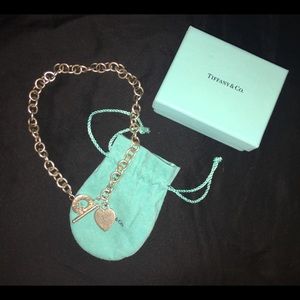 Tiffany &Co. plain heart toggle chain necklace